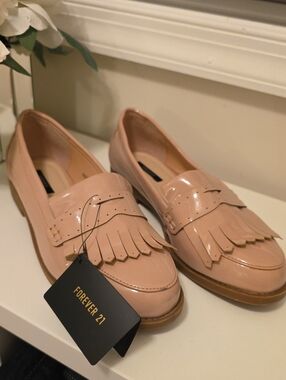 Forever 21 Nude Patent Kiltie Loafers